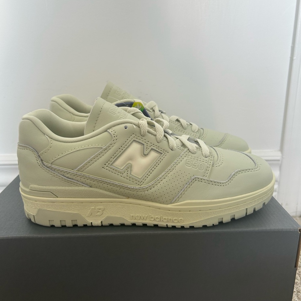 New Balance 550 Pistachio Sneakers